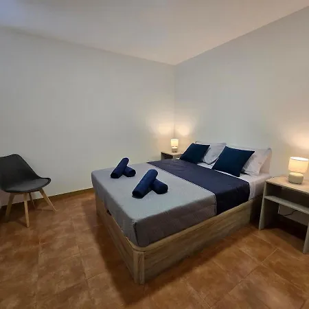 Апартаменты Autonomia House Ii