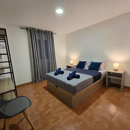 Апартаменты Autonomia House Ii