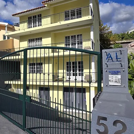 아파트 Autonomia House Ii